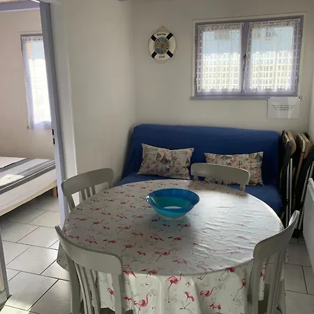 Cosy A 400m De La Avec Terrasse Et Parking - 2 Chambres, 4 Pers. - Fr-1-784-17 Chalet