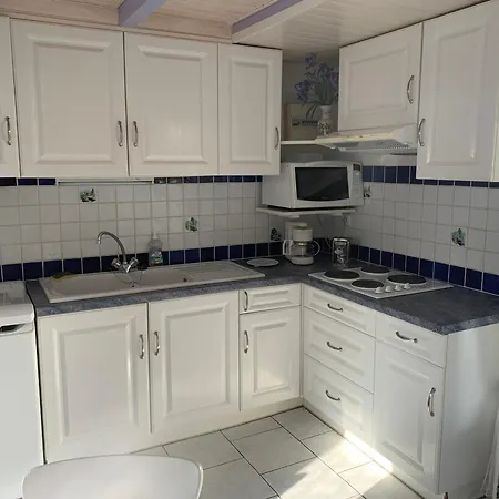 Chalet Cosy A 400m De La Avec Terrasse Et Parking - 2 Chambres, 4 Pers. - Fr-1-784-17 *